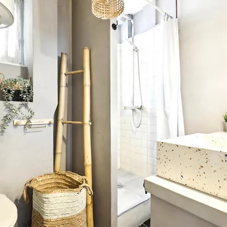 Ermitage . Glamourous Near Pere Lachaise * Paris